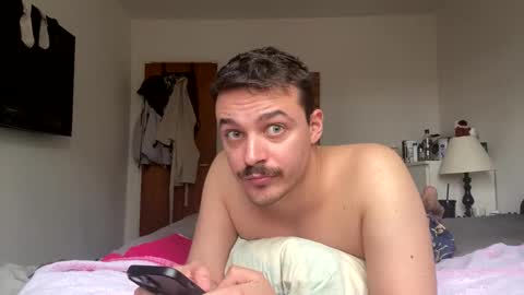 Snapshot of santirivera123 chatting on 03-26-26, 01:28 andrea online show from 03-26-26, 01:28