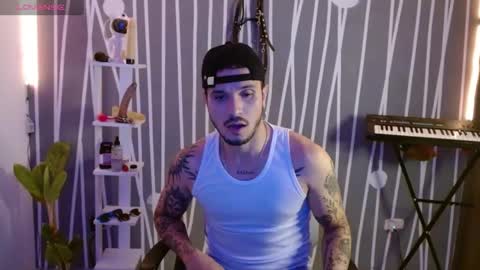 Snapshot of santti_torres chatting on 01-11-25, 02:41 Santy Torres online show from 01-11-25, 02:41