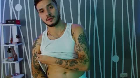 Snapshot of santti_torres chatting on 03-11-25, 03:05 Santy Torres online show from 03-11-25, 03:05