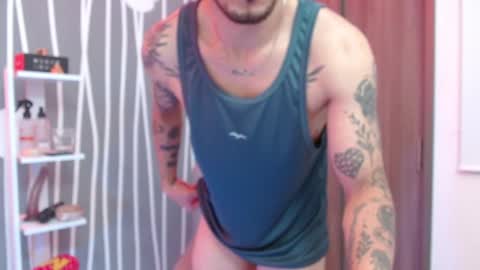 Snapshot of santti_torres chatting on 11-30-25, 04:27 Santy Torres online show from 11-30-25, 04:27