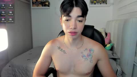 Mr. Santiago online show from 11-28-25, 01:36