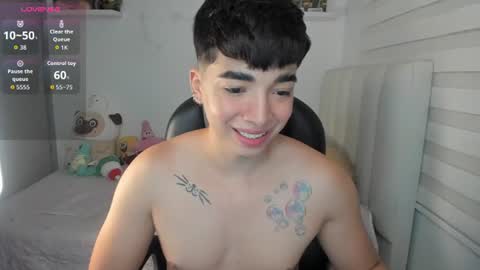 Snapshot of santy7u7 chatting on 07-07-26, 01:26 Mr. Santiago online show from 07-07-26, 01:26