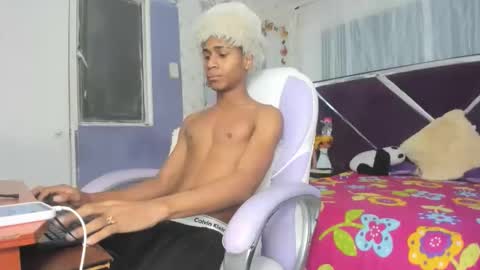 Snapshot of santy_bigcock_01 chatting on 11-07-25, 11:54 santy online show from 11-07-25, 11:54