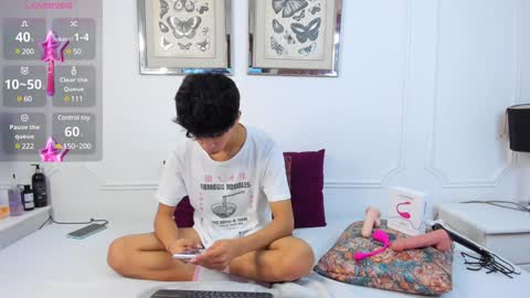 Santiago Carrington online show from 01-08-25, 09:34