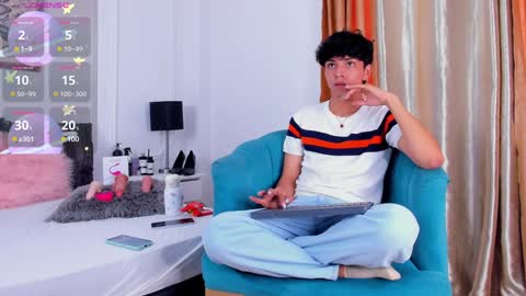 Santiago Carrington online show from 02-03-25, 08:03