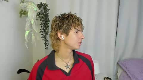 kitty online show from 10-08-25, 03:15