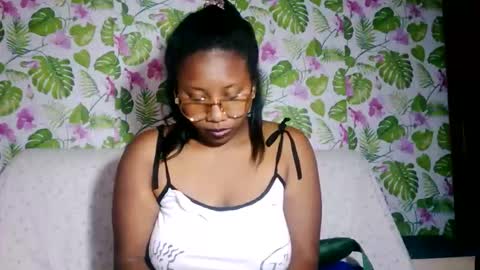 Snapshot of sanyah513 chatting on 05-20-26, 05:57 sanya online show from 05-20-26, 05:57