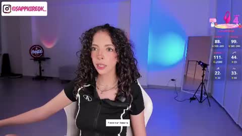 Snapshot of sapphire_venus chatting on 06-16-26, 02:25 Valerin online show from 06-16-26, 02:25