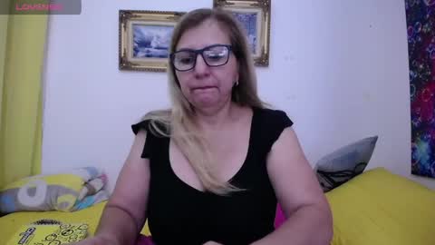 Snapshot of sara211 chatting on 05-01-26, 03:16 sara online show from 05-01-26, 03:16