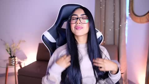 Sara  online show from 12-27-24, 12:34