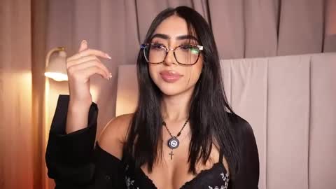 Snapshot of sara_albrecht chatting on 05-14-26, 12:06 Sara online show from 05-14-26, 12:06