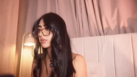 Snapshot of sara_albrecht chatting on 05-31-26, 02:09 Sara online show from 05-31-26, 02:09