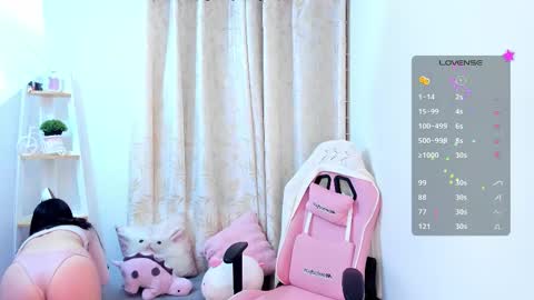 Snapshot of sara_alvarez_ chatting on 11-25-25, 02:44 Sara online show from 11-25-25, 02:44