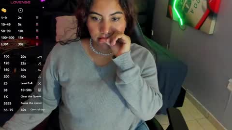Snapshot of sara_bdsm chatting on 04-26-26, 03:32 sara_bdsm online show from 04-26-26, 03:32