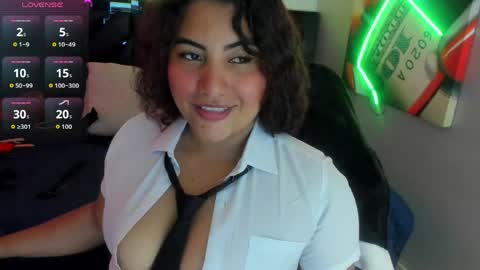 Snapshot of sara_bdsm chatting on 05-20-26, 03:07 sara_bdsm online show from 05-20-26, 03:07