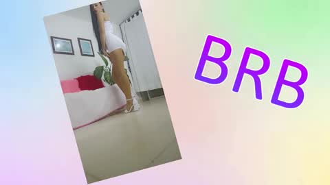 Snapshot of sara_carmona chatting on 02-28-25, 05:37 SARA online show from 02-28-25, 05:37