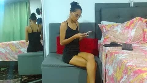 Snapshot of sara_carmona chatting on 03-02-25, 10:48 SARA online show from 03-02-25, 10:48