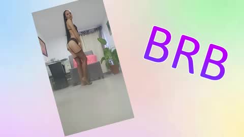 Snapshot of sara_carmona chatting on 11-06-25, 09:32 SARA online show from 11-06-25, 09:32