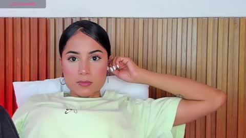 Snapshot of sara_castro24 chatting on 12-16-24, 08:05 Sara online show from 12-16-24, 08:05