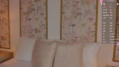 Snapshot of sara_castro24 chatting on 04-25-26, 08:06 Sara online show from 04-25-26, 08:06