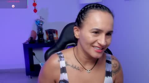 Snapshot of sara_charmy chatting on 06-07-26, 11:47 online show from 06-07-26, 11:47
