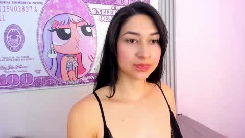 YENIFER  online show from 02-23-25, 11:11