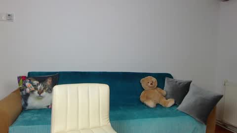 Im Sara I am happy to be here  online show from 02-01-25, 08:16