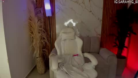 S A R A online show from 05-14-26, 04:08