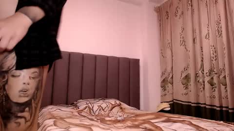 sara_johnson__ online show from 05-29-26, 11:47