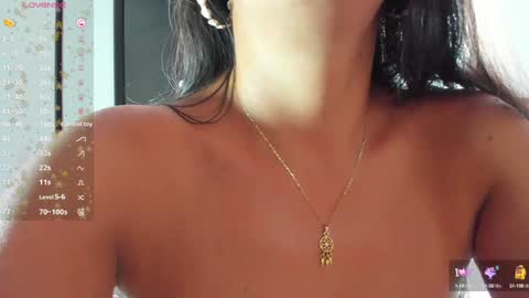 SARA    INDEPENDENT MODEL online show from 02-05-25, 08:57