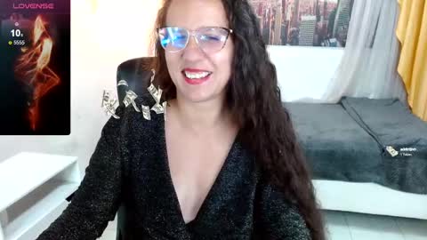 Sara online show from 12-24-24, 01:39