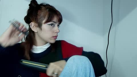 Sara online show from 02-02-25, 02:48