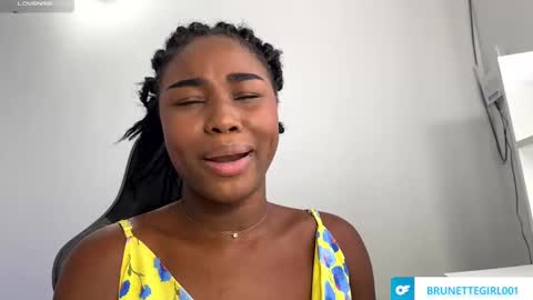 Snapshot of sara_muscle chatting on 12-25-24, 06:41 Sara online show from 12-25-24, 06:41