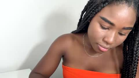 Snapshot of sara_muscle chatting on 09-21-25, 07:48 Sara online show from 09-21-25, 07:48