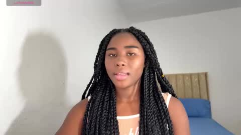 Snapshot of sara_muscle chatting on 10-22-25, 05:08 Sara online show from 10-22-25, 05:08