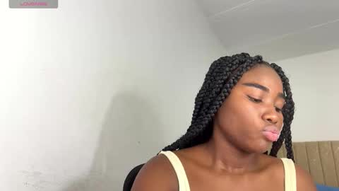 Snapshot of sara_muscle chatting on 11-18-25, 09:41 Sara online show from 11-18-25, 09:41