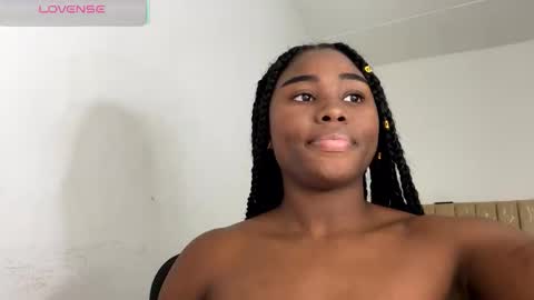 Snapshot of sara_muscle chatting on 12-05-25, 05:16 Sara online show from 12-05-25, 05:16