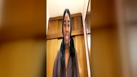 Snapshot of sara_muscle chatting on 06-14-26, 04:58 Sara online show from 06-14-26, 04:58