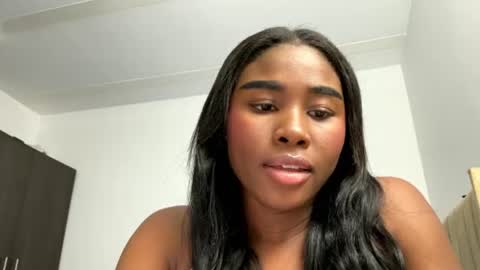 Snapshot of sara_muscle chatting on 07-23-26, 04:10 Sara online show from 07-23-26, 04:10