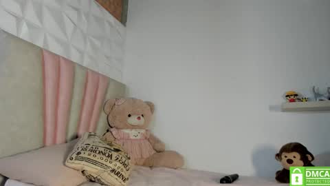 Sara  online show from 03-09-26, 07:40