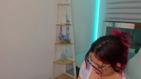 sara_red_x online show from 05-27-26, 03:14