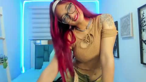 sara_red_x online show from 06-18-26, 03:29