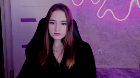 Sara online show from 11-14-25, 06:17