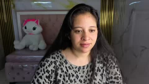 Sara T. online show from 05-28-26, 03:04