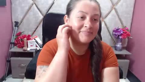 sara_thonson_ online show from 02-13-26, 11:45