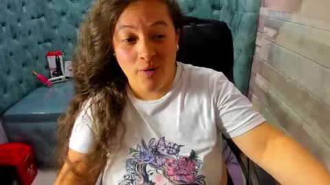 sara_thonson_ online show from 06-02-26, 03:52