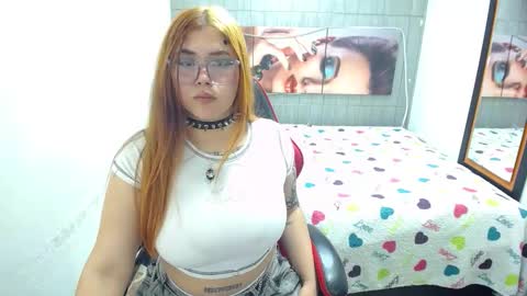 Snapshot of sara_winehouse1 chatting on 03-21-26, 04:50 1 online show from 03-21-26, 04:50