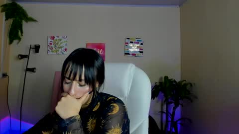 Sarah Ramirez online show from 02-12-25, 05:26