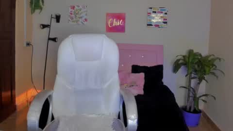 Sarah Ramirez online show from 02-19-25, 02:44