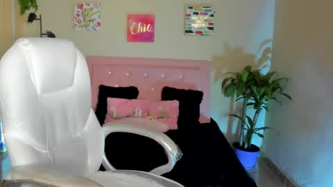 Sarah Ramirez online show from 02-26-25, 11:52